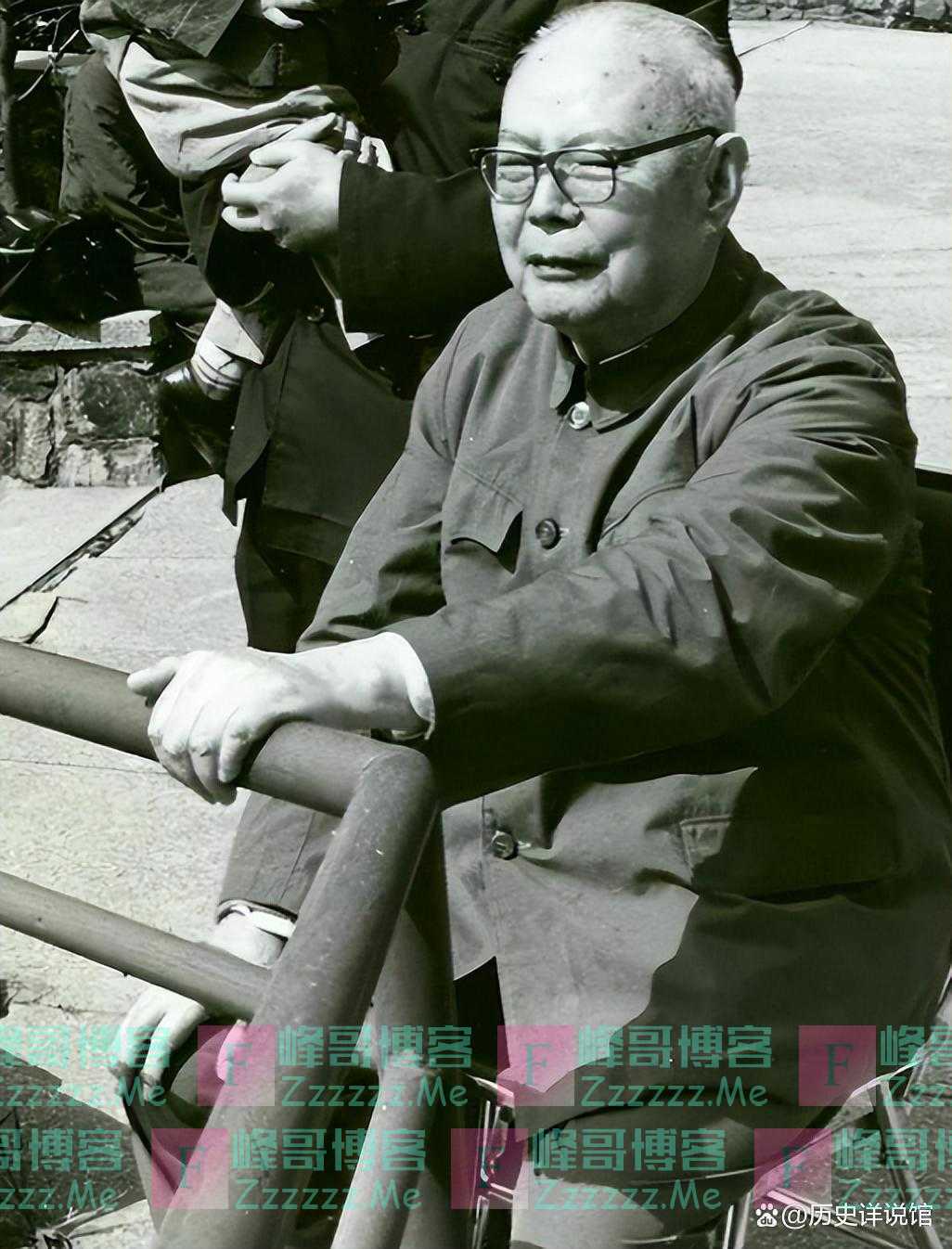 76年华国锋为毛主席守灵，借口散心吩咐警卫：注意有没有人跟着