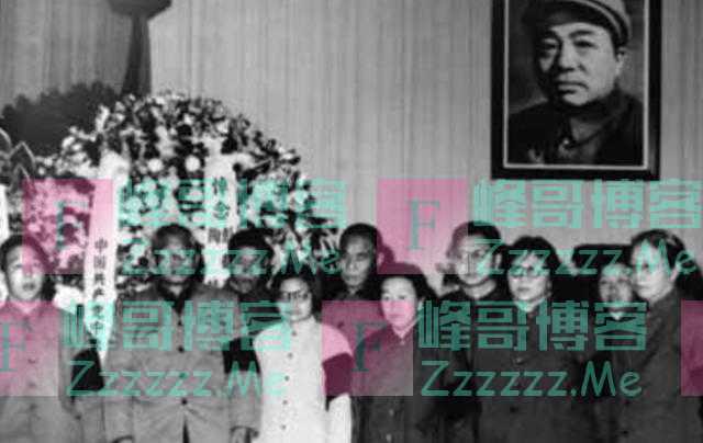 1978年汪东兴面见华国锋，疑惑不解：当年邓小平也是反对彭德怀的