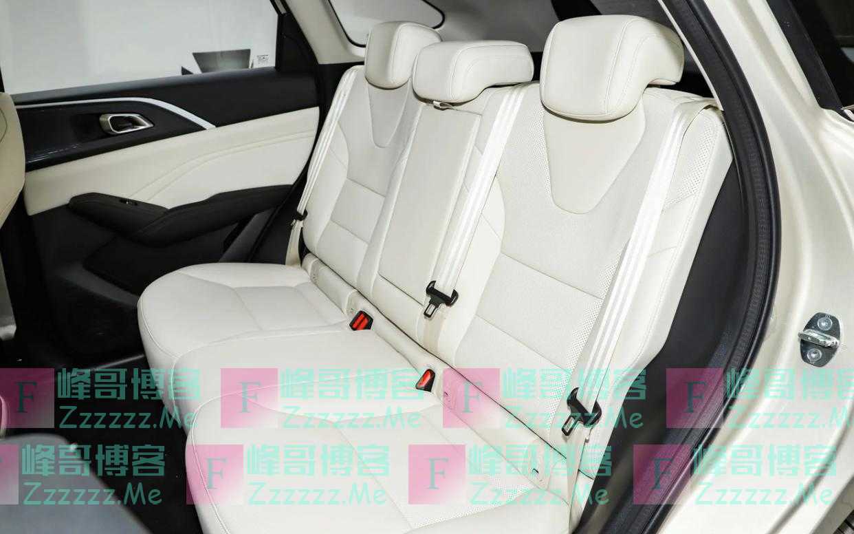 1天卖出3000多辆,长城又成功了!全系四驱+双层玻璃,仅15.98万