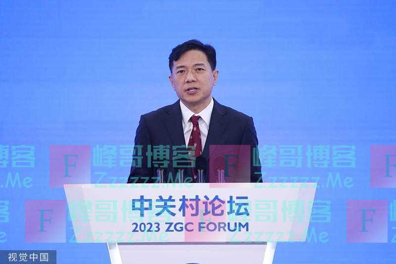 李彦宏：10年后全世界有50%的工作会是提示词工程，百度要做第一个把全部产品重做一遍的公司