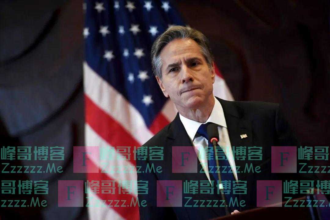 中美激烈交锋后，布林肯车队深夜离场，王毅三句话让人印象深刻