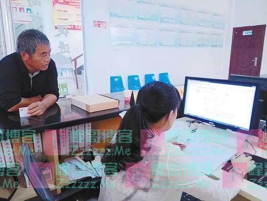 养老保险一年交7000元,自己缴纳15年,退休后一个月能领多少钱?