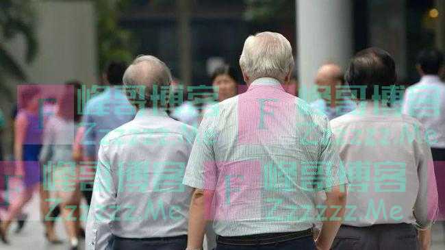 养老保险一年交7000元,自己缴纳15年,退休后一个月能领多少钱?