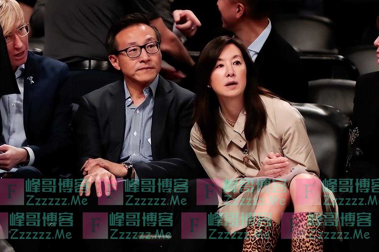 阿里新帅蔡崇信上任，妻子吴明华气质不凡，不输赌王千金何超琼