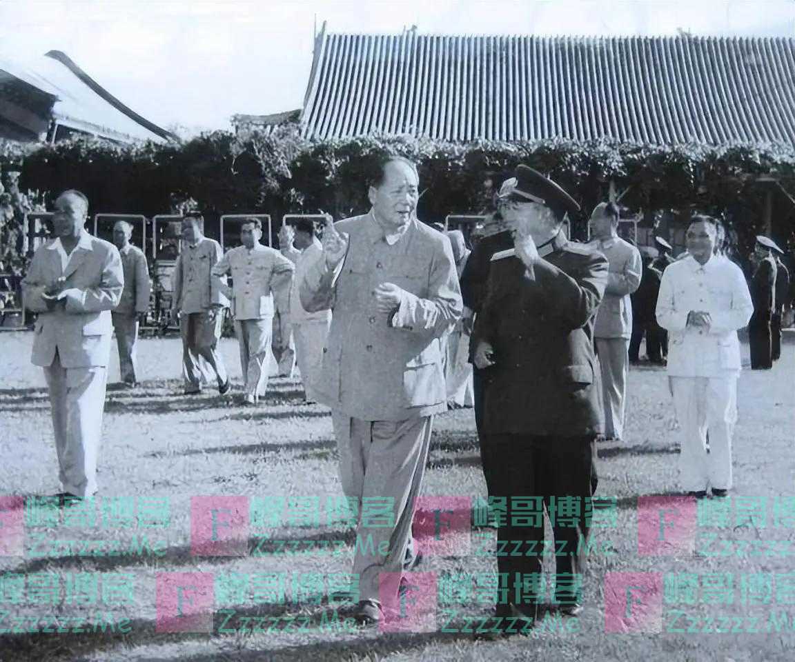 81年团级以上干部会议上，张震透露：小平同志对刘亚楼有2条评价