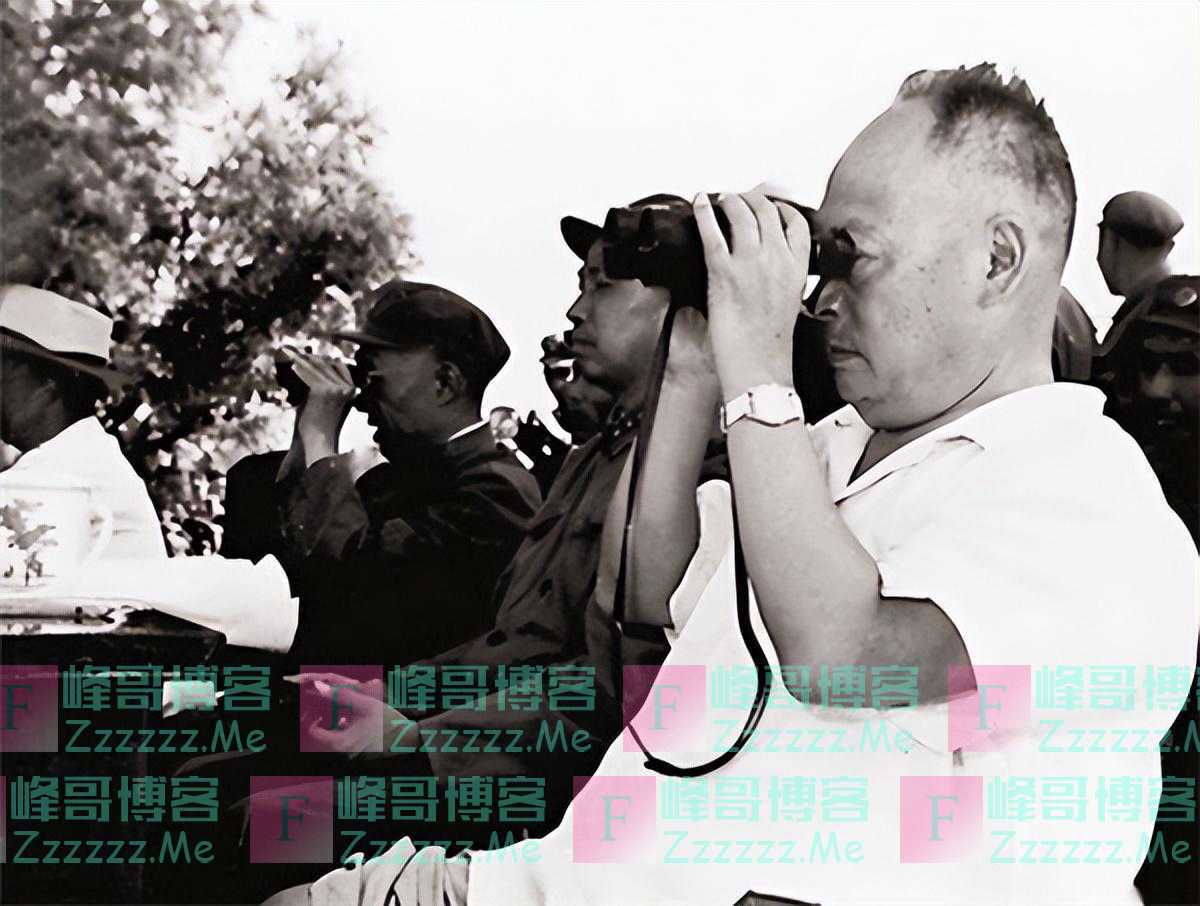 山东诸将不服粟裕指挥：毛主席也不知咋办，陈毅：借您一物可解决