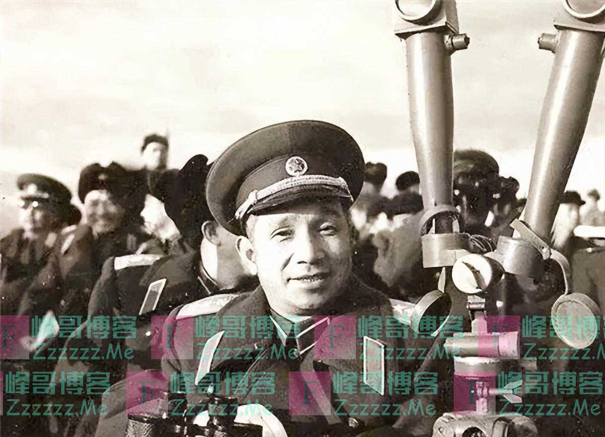 山东诸将不服粟裕指挥：毛主席也不知咋办，陈毅：借您一物可解决