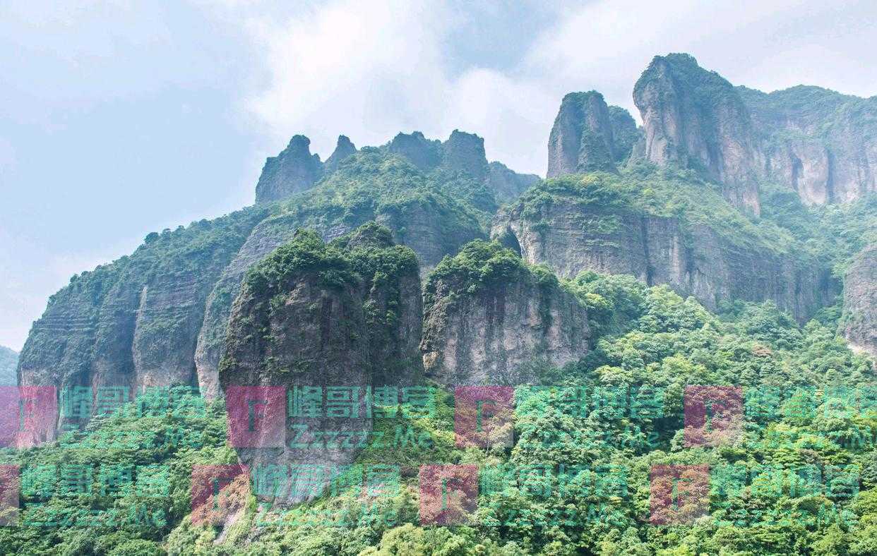 英国游客拍到浙江“雁荡山”照片，引发热议：简直是大自然的馈赠