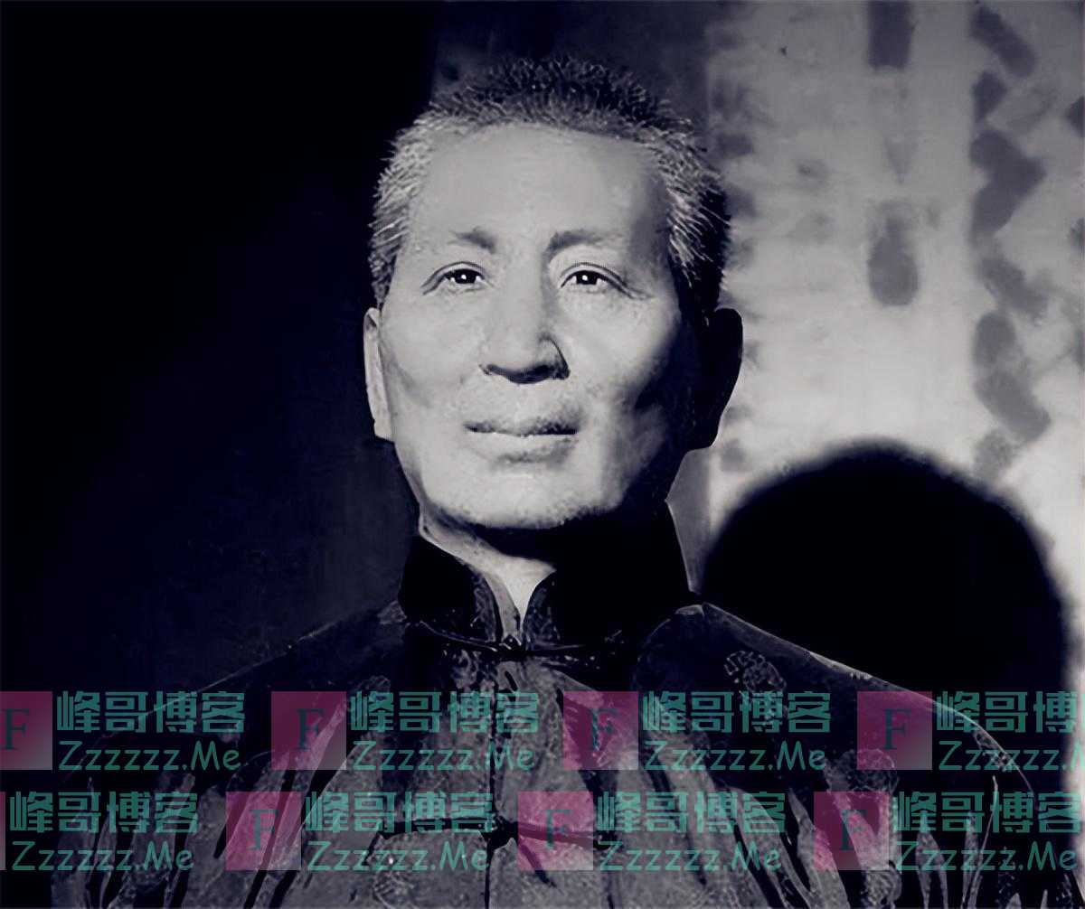 2010年,刘文彩之孙发起祭祖活动,原计划宴客75席,却来了上千人