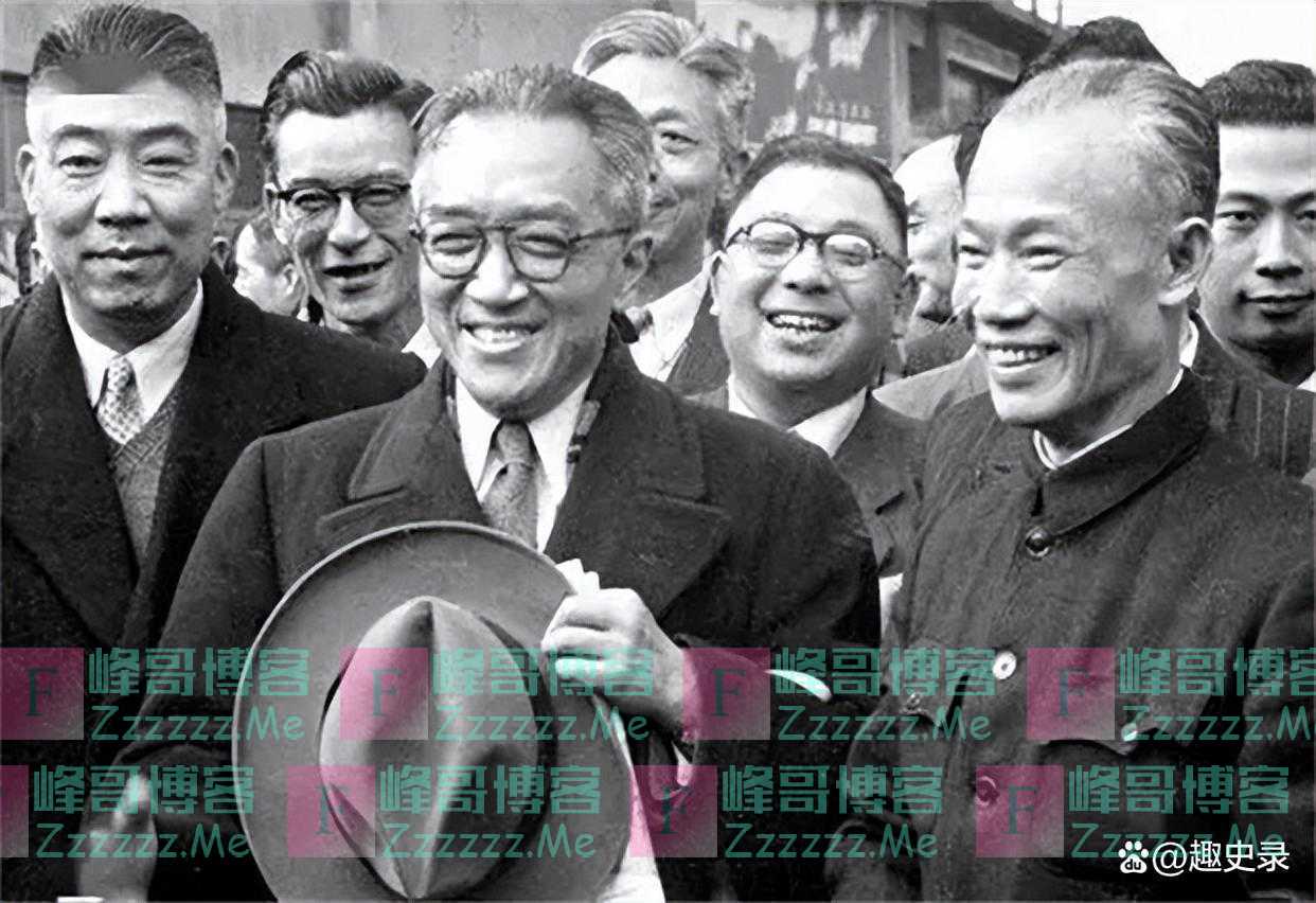 胡适离开大陆之前，做了哪两件事？导致毛泽东对他深感失望