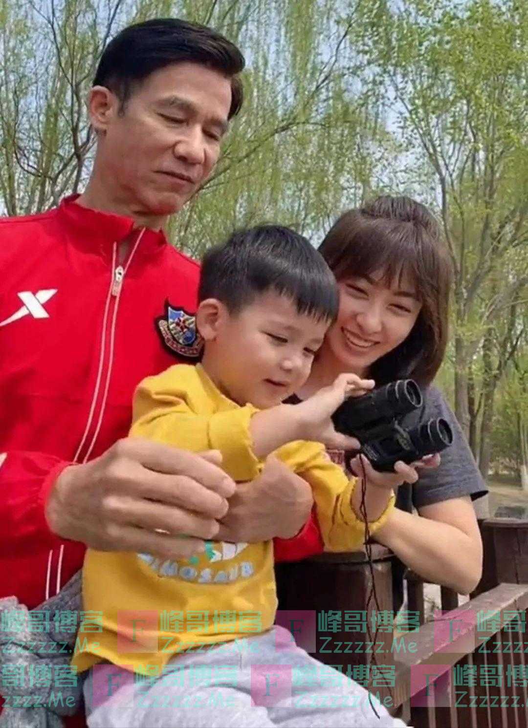 演艺圈5对明星“冷门夫妻”，看似八竿子打不着，实则是一家人