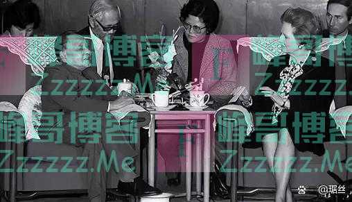 在庆祝香港回归26周年时，期盼台湾早日回归祖国