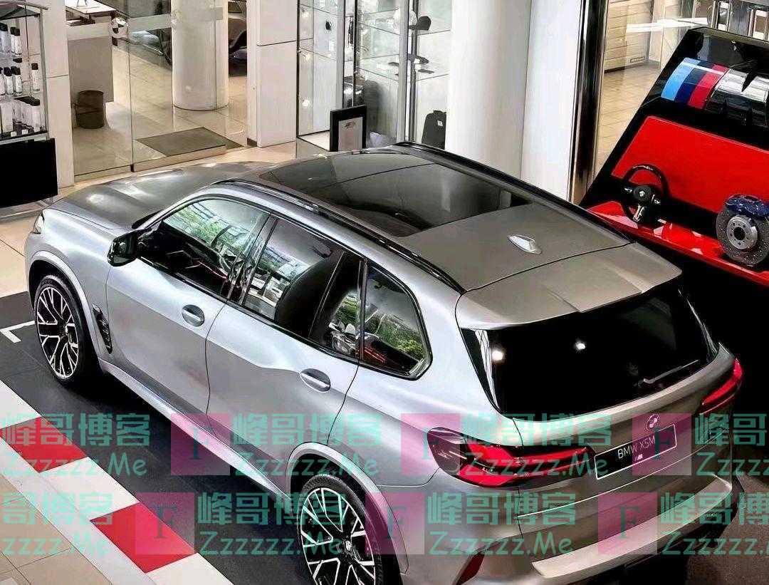 宝马X5M海外亮相,强大4.4T引擎+四驱,加速不足4秒,真霸气