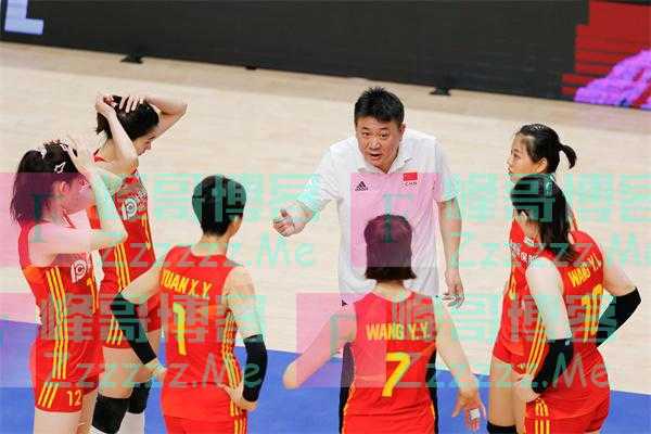 中国女排主帅蔡斌回应质疑：有议论很正常，但我坚定自己