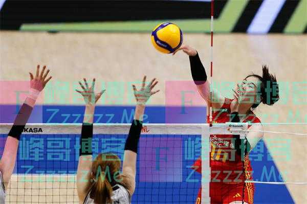 中国女排主帅蔡斌回应质疑：有议论很正常，但我坚定自己