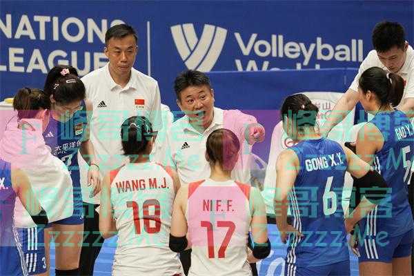 中国女排主帅蔡斌回应质疑：有议论很正常，但我坚定自己