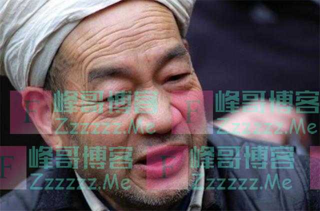 回顾19岁小伙带29岁寡妇私奔，躲进深山50年，为爱凿6千节天梯