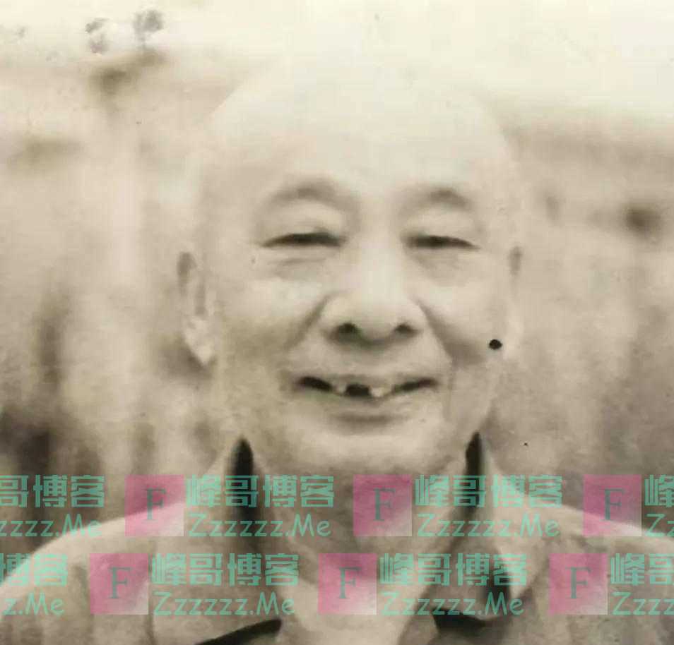 他为国民党卖命二十年，1951年临行前却大喊：我是周总理的情报员