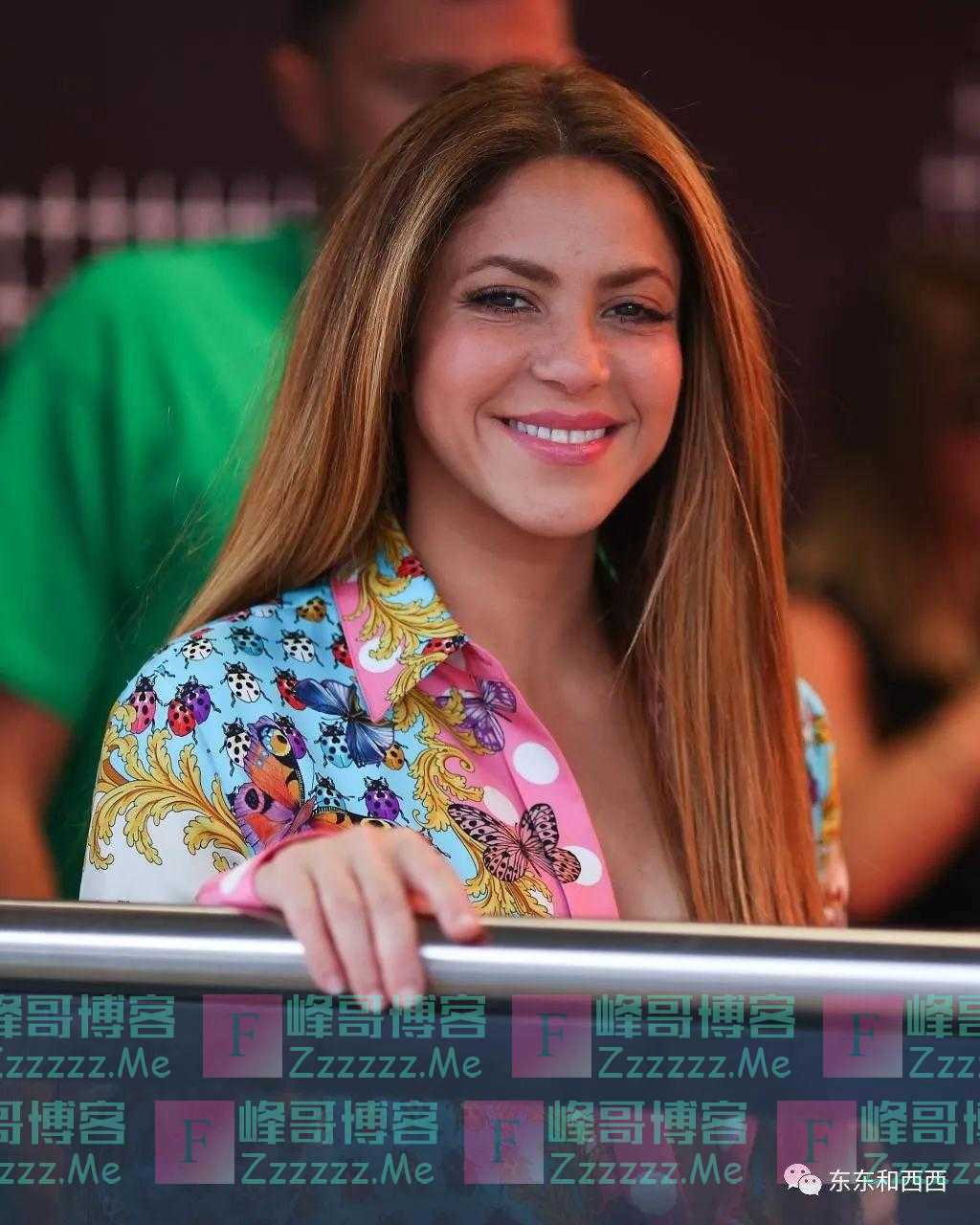 46岁拉丁天后夏奇拉离婚带两个娃，还有一群帅哥在后面追，不愧是你啊社交女王！