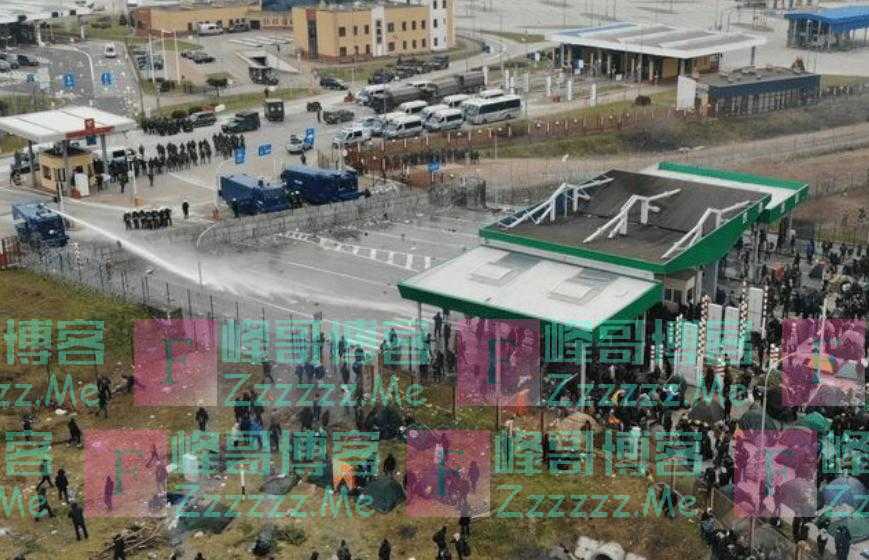 俄乌战场传出两大坏消息，普京意识到局势逐渐失控，中国帮还是不帮？