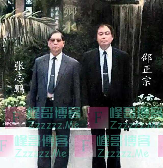 他是台湾军情局的双面间谍,找出两名军内高官,依靠交换荣归故里