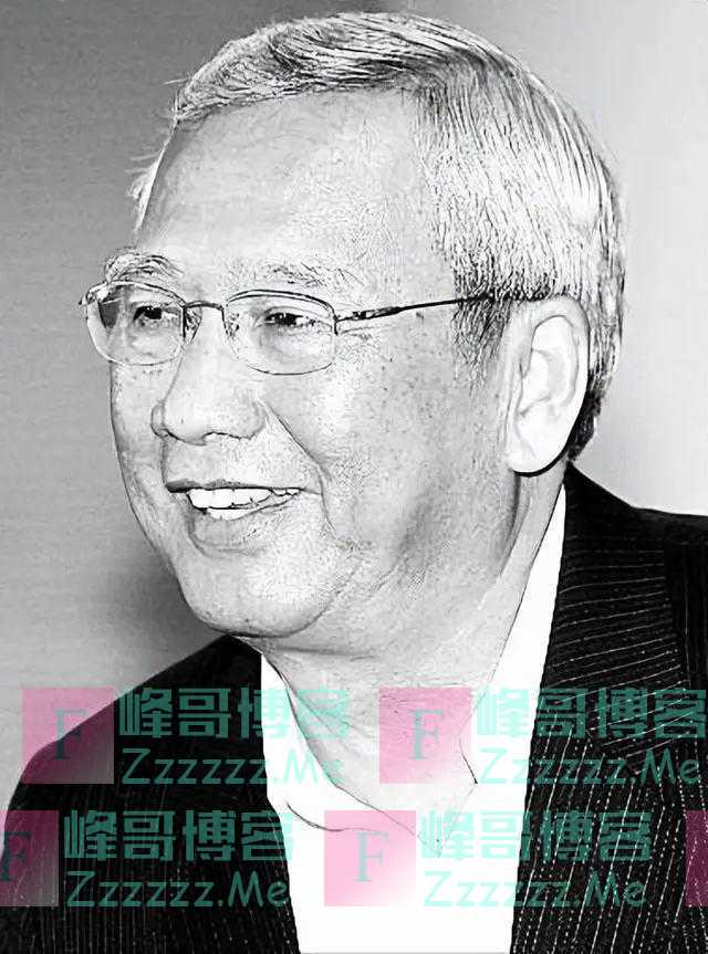 他是台湾军情局的双面间谍,找出两名军内高官,依靠交换荣归故里