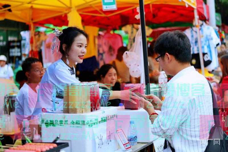 解锁“村超”丨一颗足球引发的“超”字号产业潜力释放