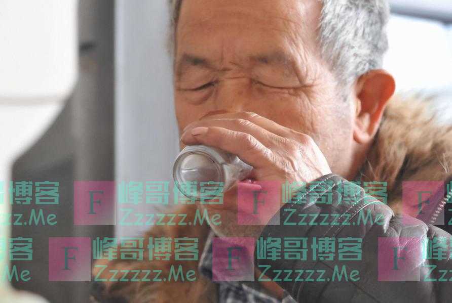 年龄越大，越要戒酒吗？医生：60岁以后，谨记“2喝、3不喝”