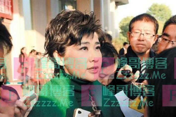 主持人吴小莉：与亲哥浙江相认，对方一贫如洗，她帮助亲哥了吗？