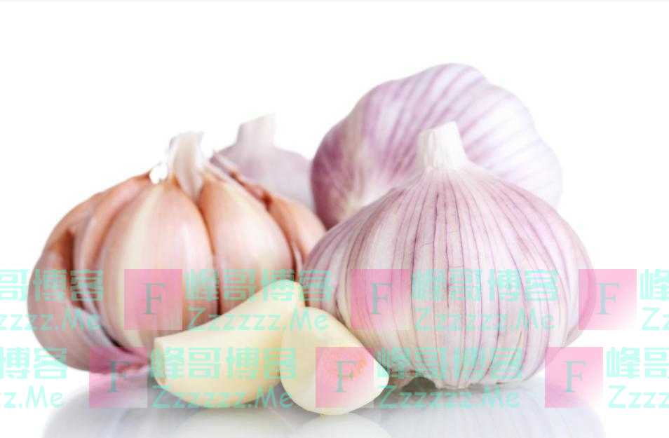 大蒜是肝病的“发物”?医生:想肝好,忌3物,吃2果,肝或感激你