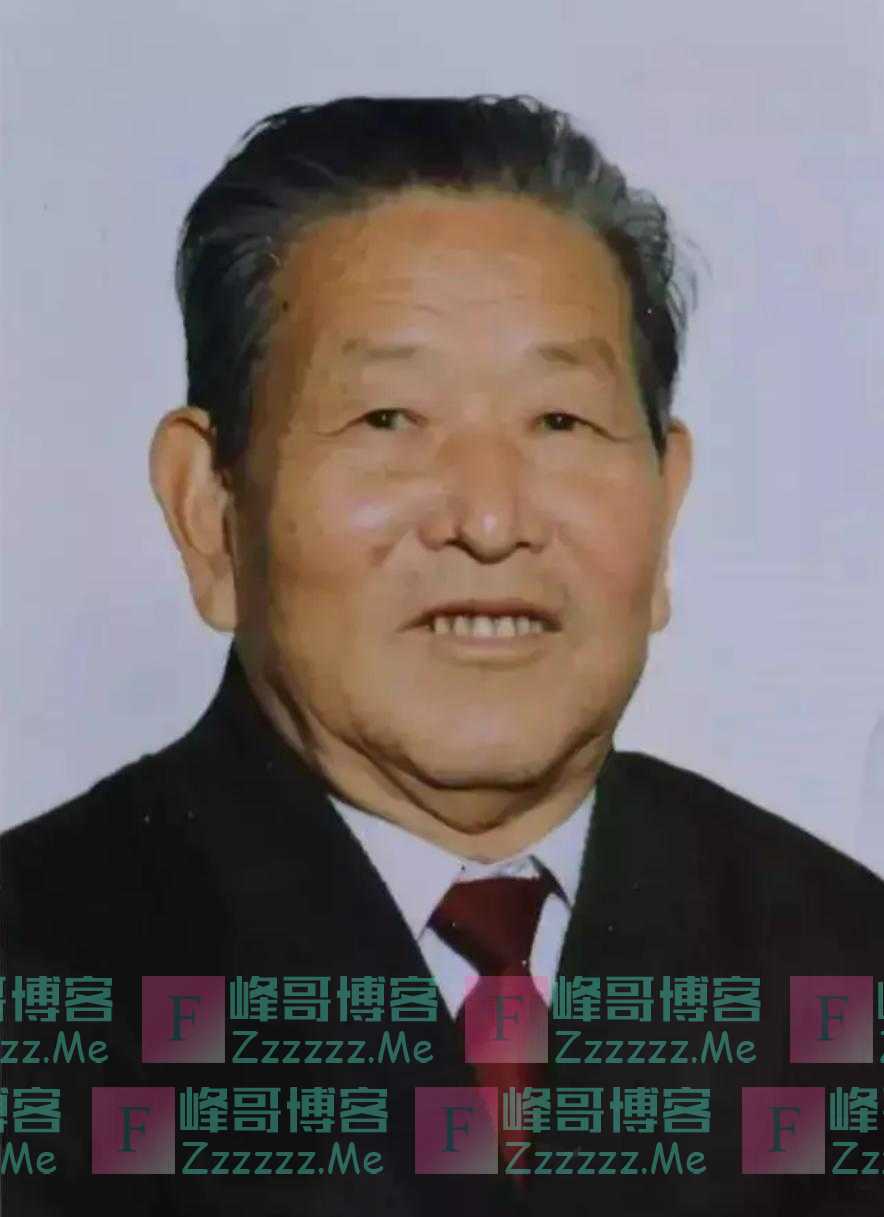他58岁任四川省委书记，61岁接替华国锋的职务，后来组建武警部队