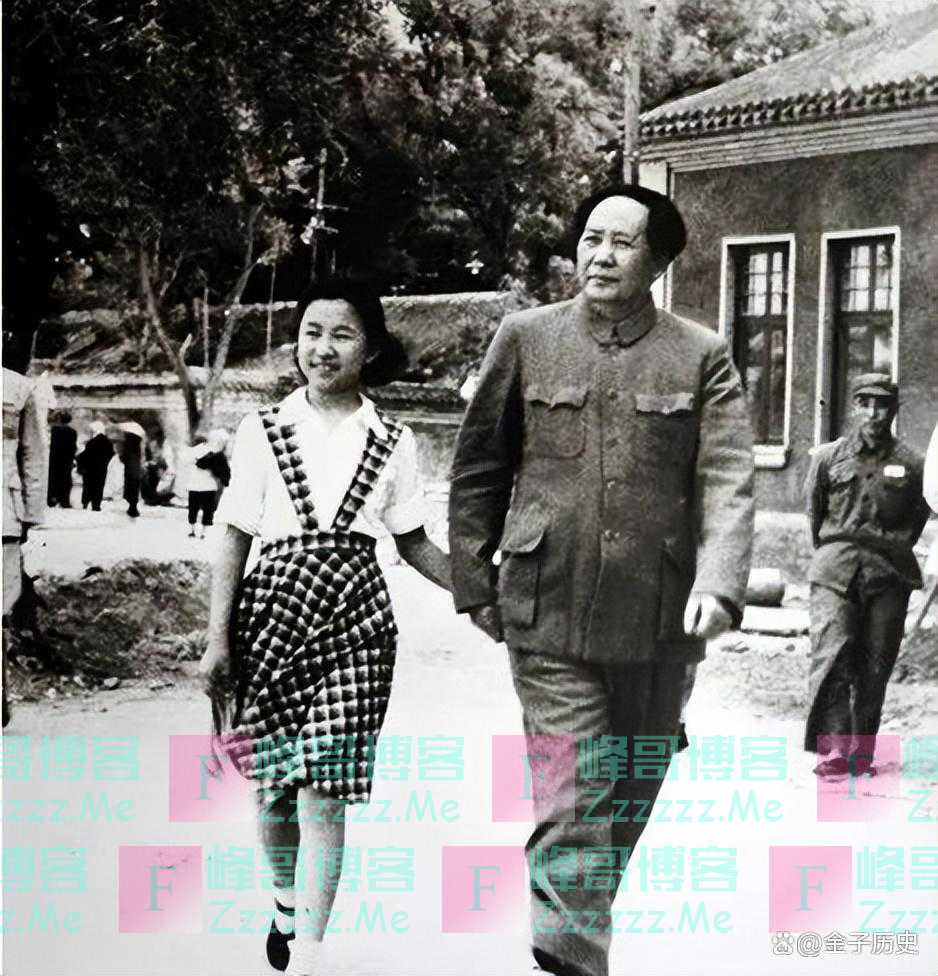 李讷晚年谈到李敏泪如雨下：最困难的时期，大姐一直偷偷给我塞钱