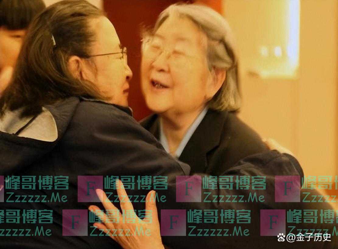 李讷晚年谈到李敏泪如雨下：最困难的时期，大姐一直偷偷给我塞钱