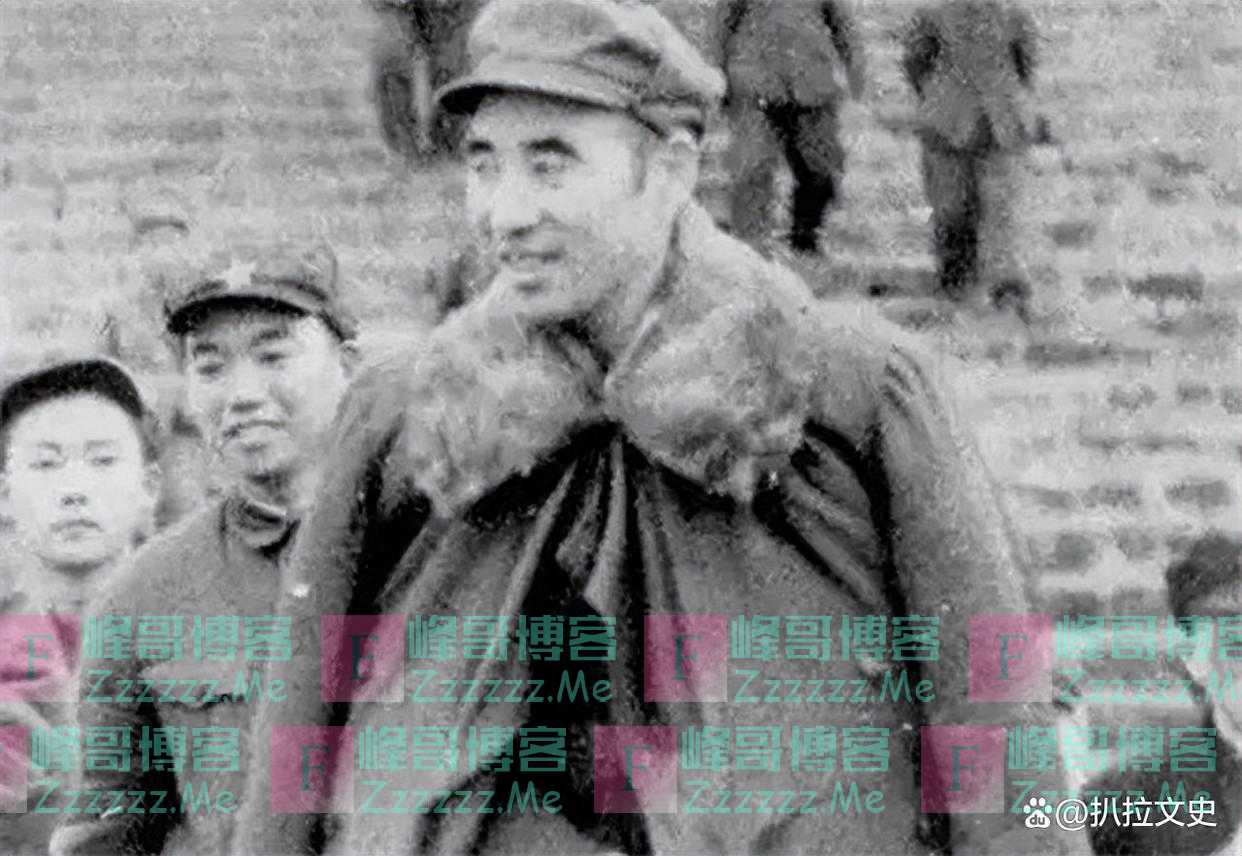 毛主席为何只把中央军委和中宣部带进中南海?林彪:枪杆子笔杆子