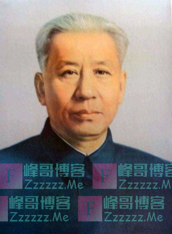 55年“大授勋”时，刘少奇建议陈毅将元帅军衔让给粟裕，陈毅同意