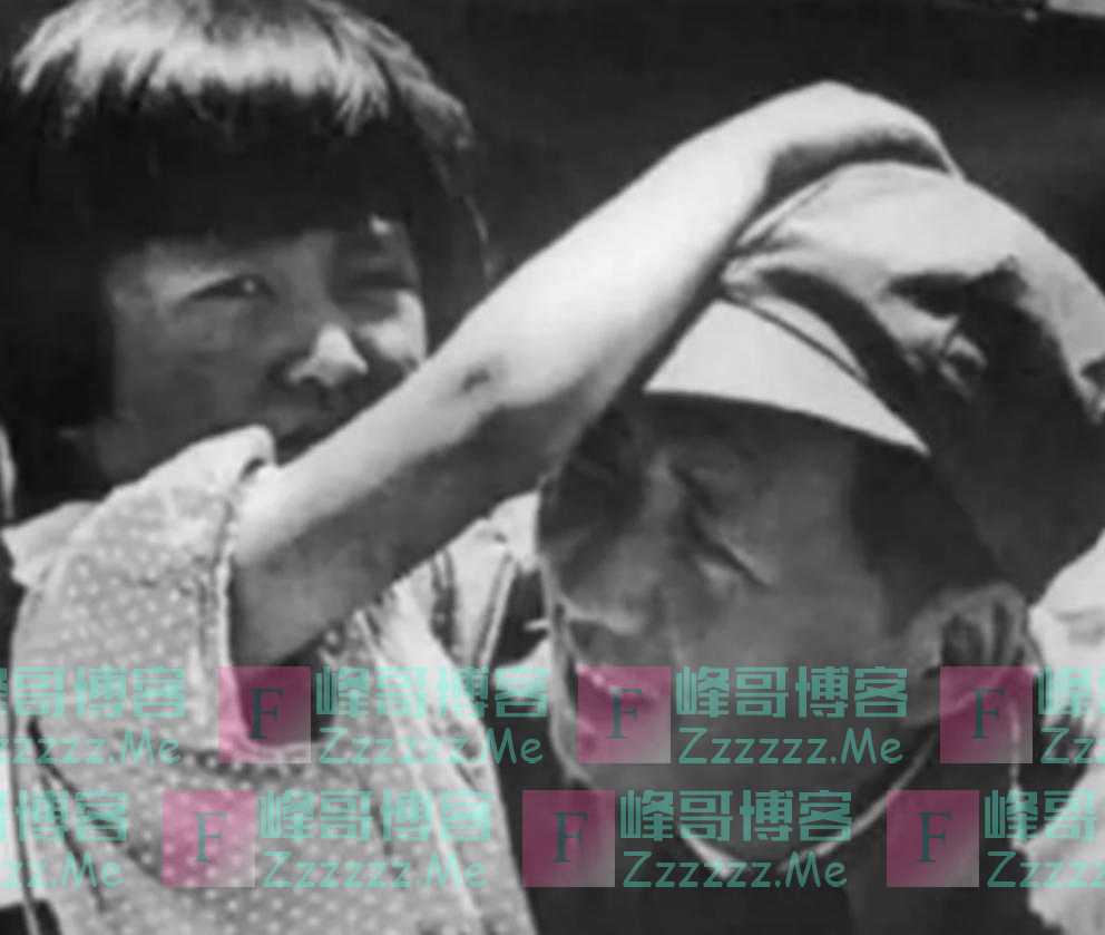 68年毛主席接见干部战士，发现李讷在场，当即问：李讷是哪级官呐