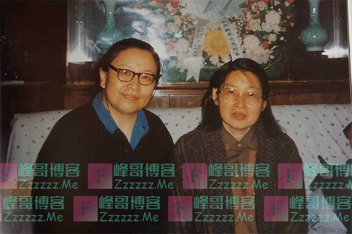 李讷晚年相貌越来越像毛主席,买车时厂长执意不收钱,她怎么办?