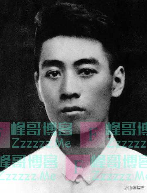 1966年周总理到二外开会见大字报:她看不起我,给我倒水有什么用