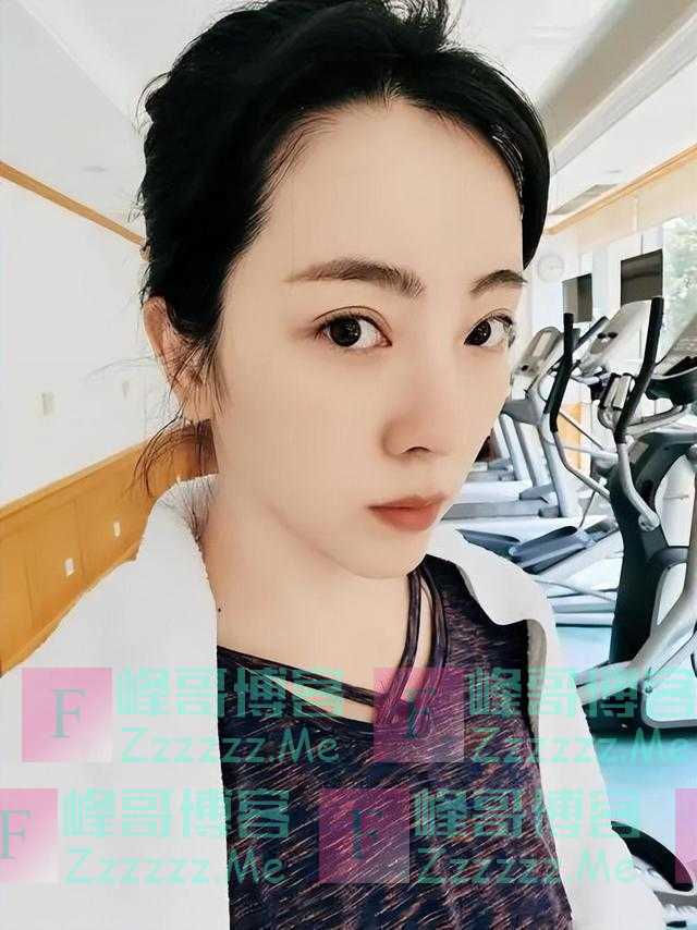 回顾:李思思发文,短短23字暴露被弃用真相,失色背后道尽无奈