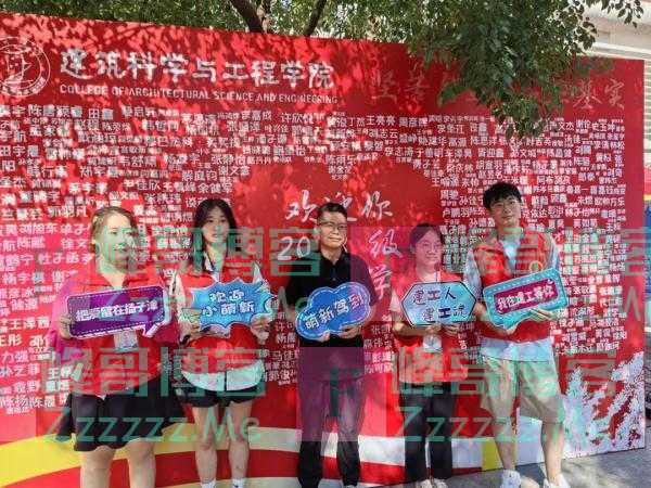 51岁新生,大学报到!