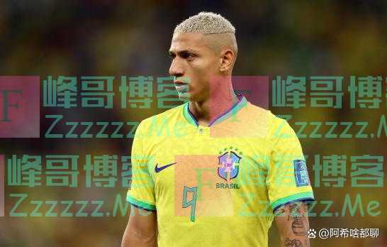 巴西5-1揪出混子前锋！门前3米踢飞，下场沮丧流泪，31场1球太坑