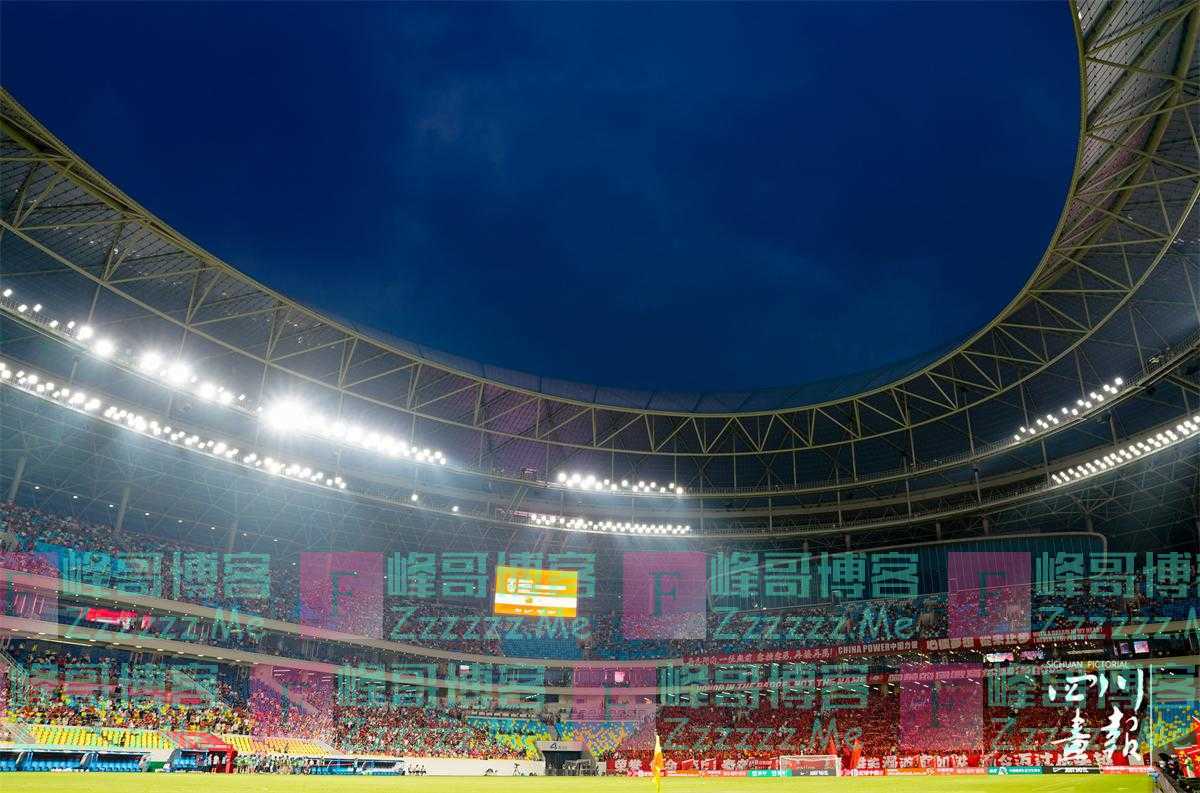 “雄起”响彻凤凰山|1:1 国足时隔30年再战成都