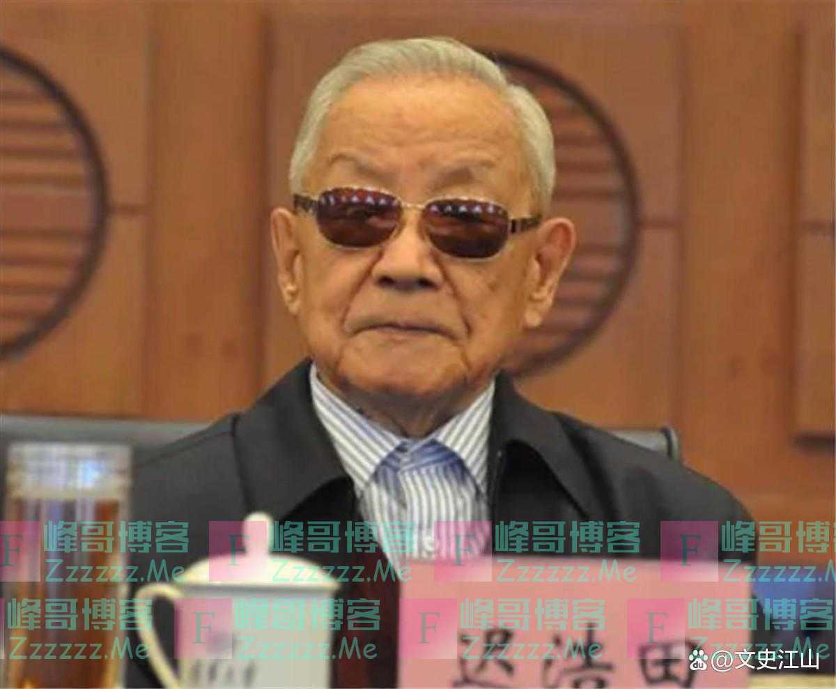 1999年迟浩田抓住一少将,此人怒喝:你敢这么对我,我爸知道吗?