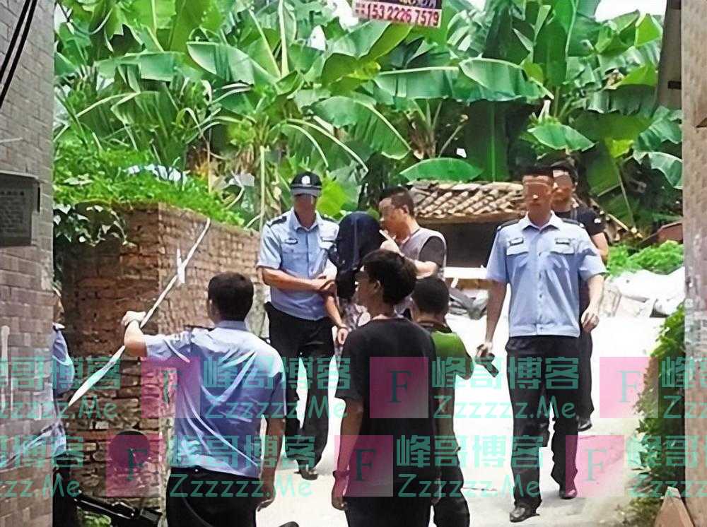 2015年，杭州23岁女学生游玩时突然失踪，被发现时已经塞进男厕了