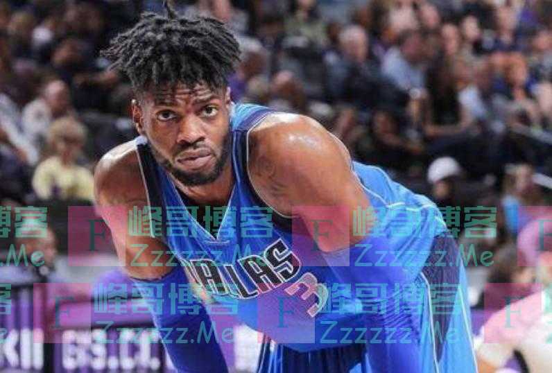 拒绝4年7000万美金，6年只赚3100万！29岁就被裁，谁有他可怜？