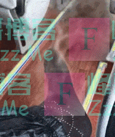 毁三观：湖南一女子穿着透明装下泳池，亮点一览无余，太尴尬了！