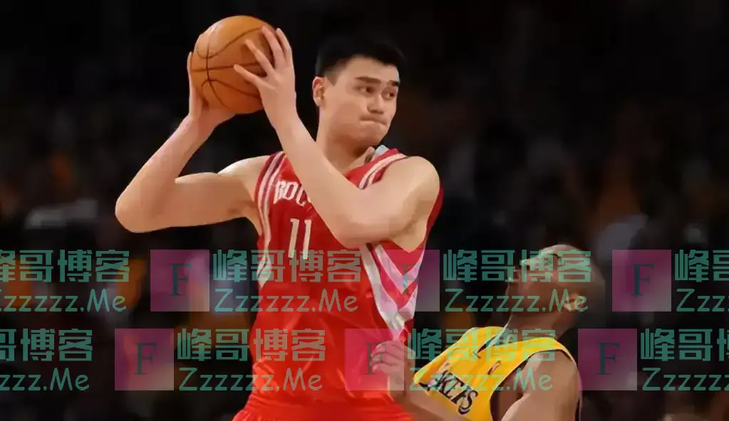 姚明女儿又胖了！姚沁蕾身高近2米，体重快190斤，像个小巨人