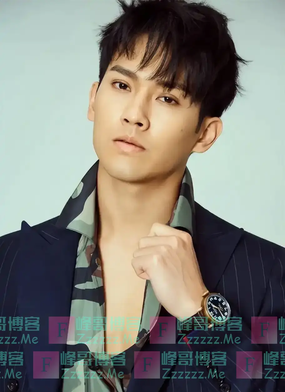 赵雅芝的三位儿子:长子47岁次子44岁,小儿子37岁,个个让她骄傲