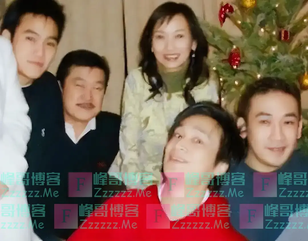 赵雅芝的三位儿子:长子47岁次子44岁,小儿子37岁,个个让她骄傲