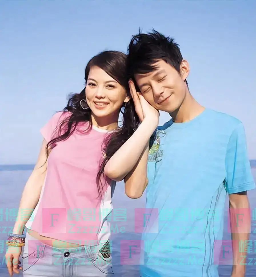 何炅突然官宣,全网炸了:25年了,我们公开吧